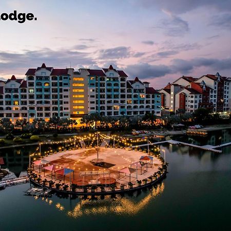 Anylodge Waterfront Marina Island Pangkor Lumut Exterior photo