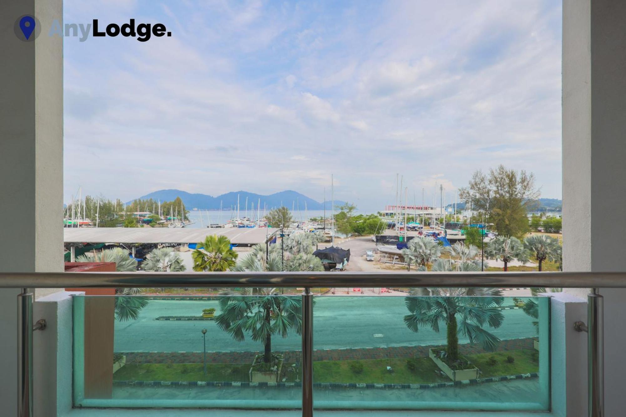 Anylodge Waterfront Marina Island Pangkor Lumut Exterior photo