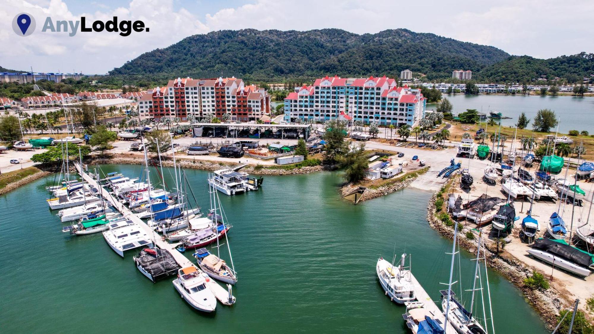 Anylodge Waterfront Marina Island Pangkor Lumut Exterior photo