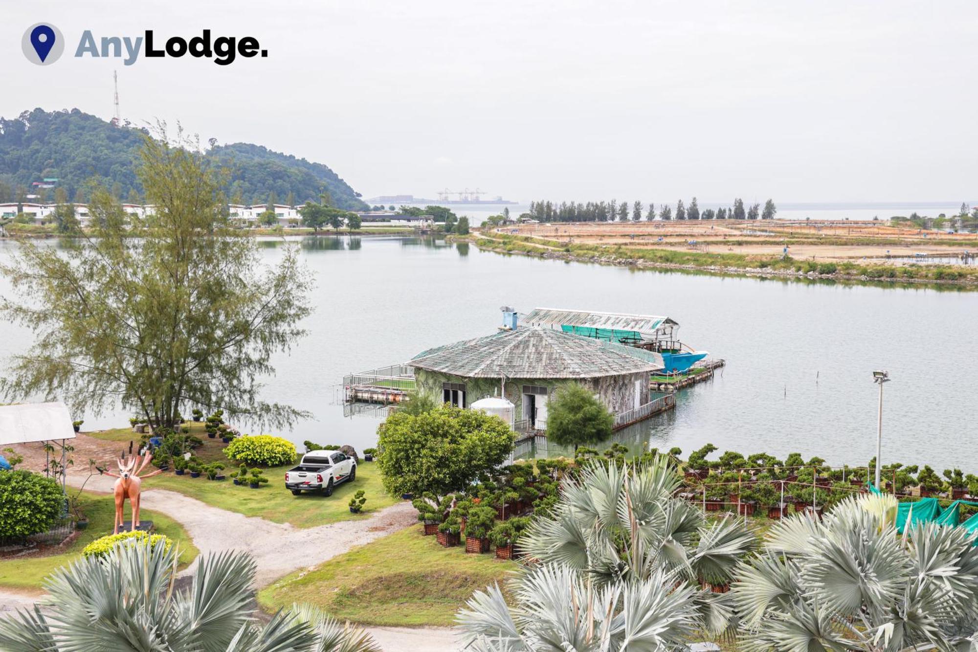 Anylodge Waterfront Marina Island Pangkor Lumut Exterior photo