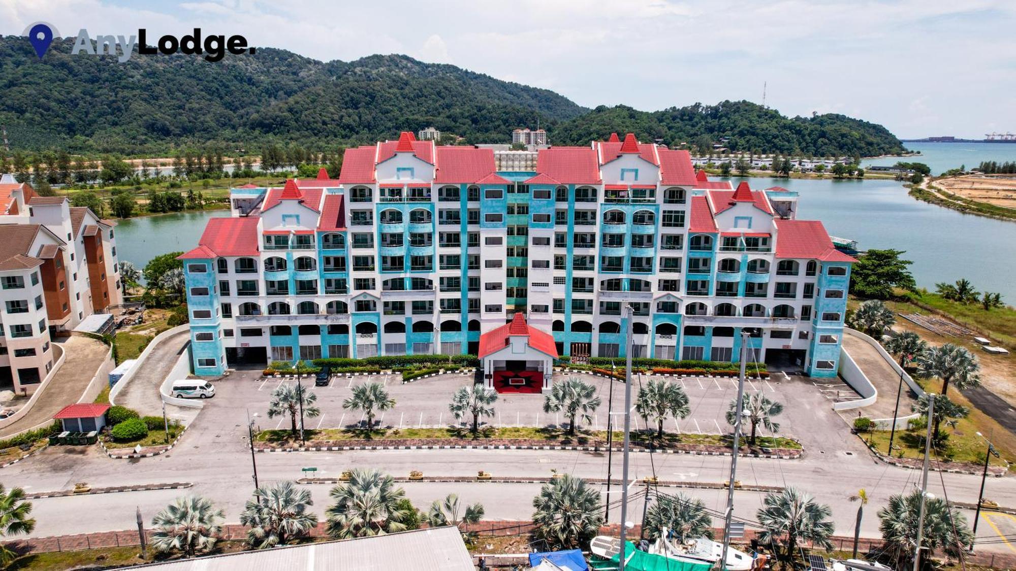 Anylodge Waterfront Marina Island Pangkor Lumut Exterior photo