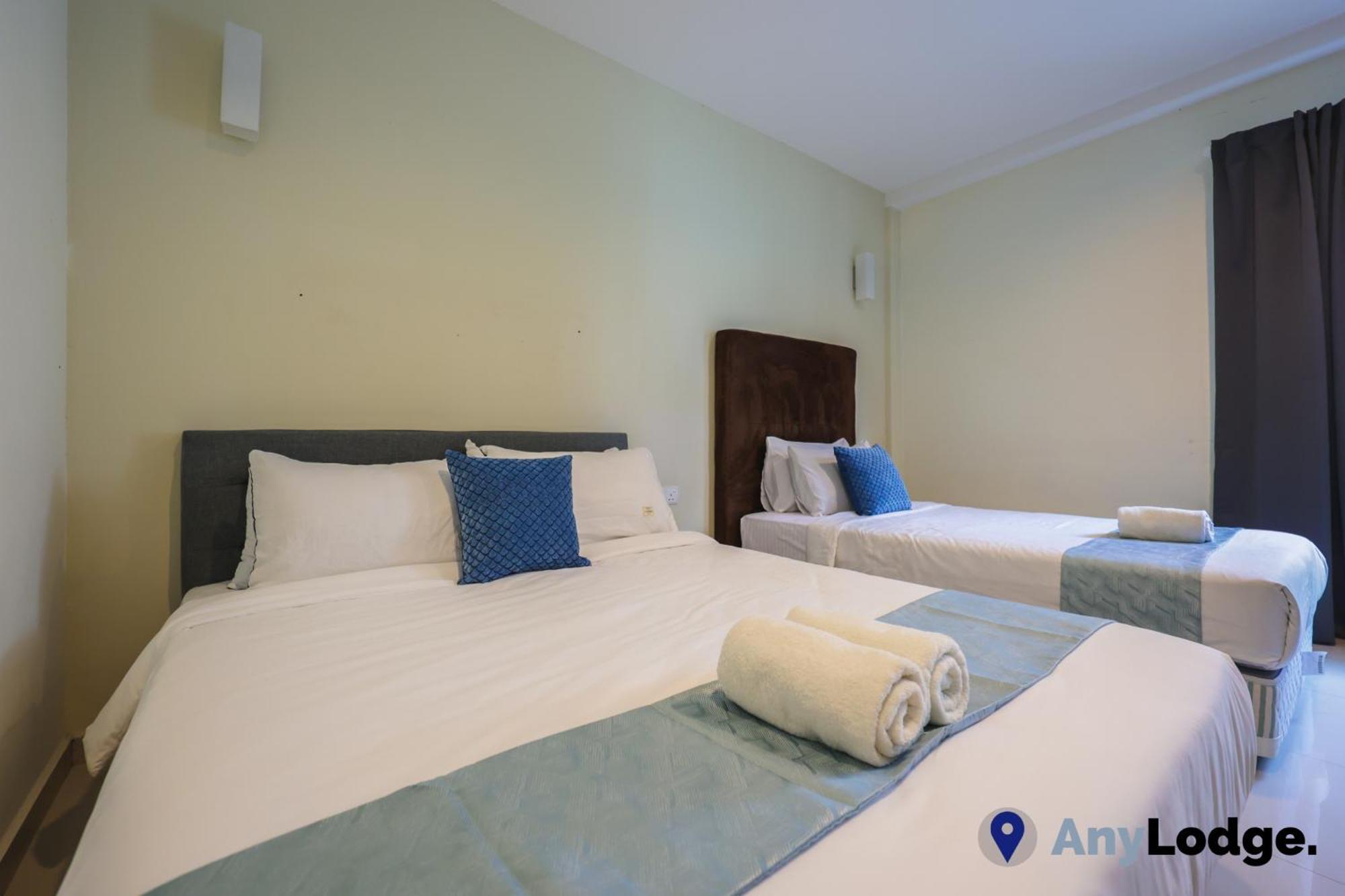 Anylodge Waterfront Marina Island Pangkor Lumut Room photo